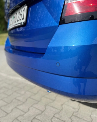 Skoda Fabia cena 37900 przebieg: 160000, rok produkcji 2017 z Olszyna małe 781